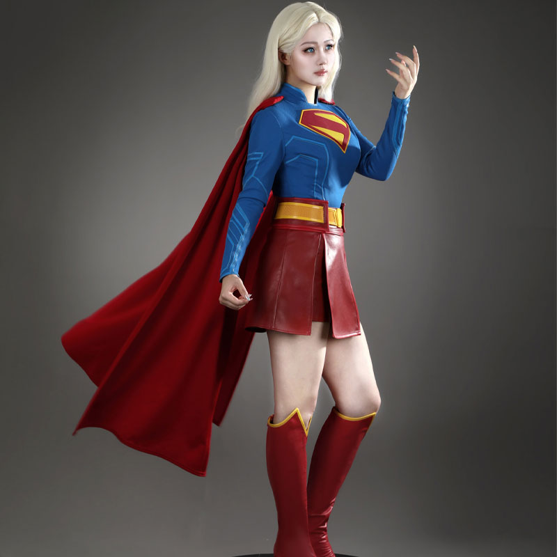 Supergirl: Woman of Tomorrow Manga Version Supergirl Cosplay 